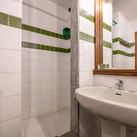 Apartment Locazione Turistica La Piazza Deluxe-1 Plagnals